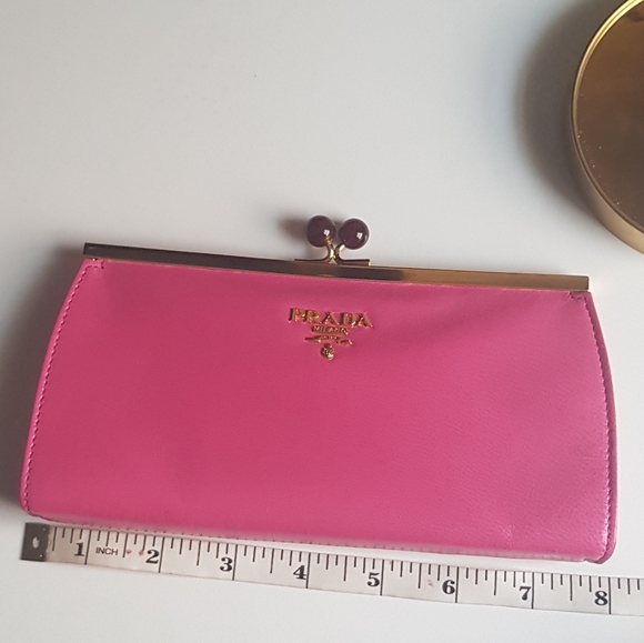 Prada Clutch - Picture 12 of 16